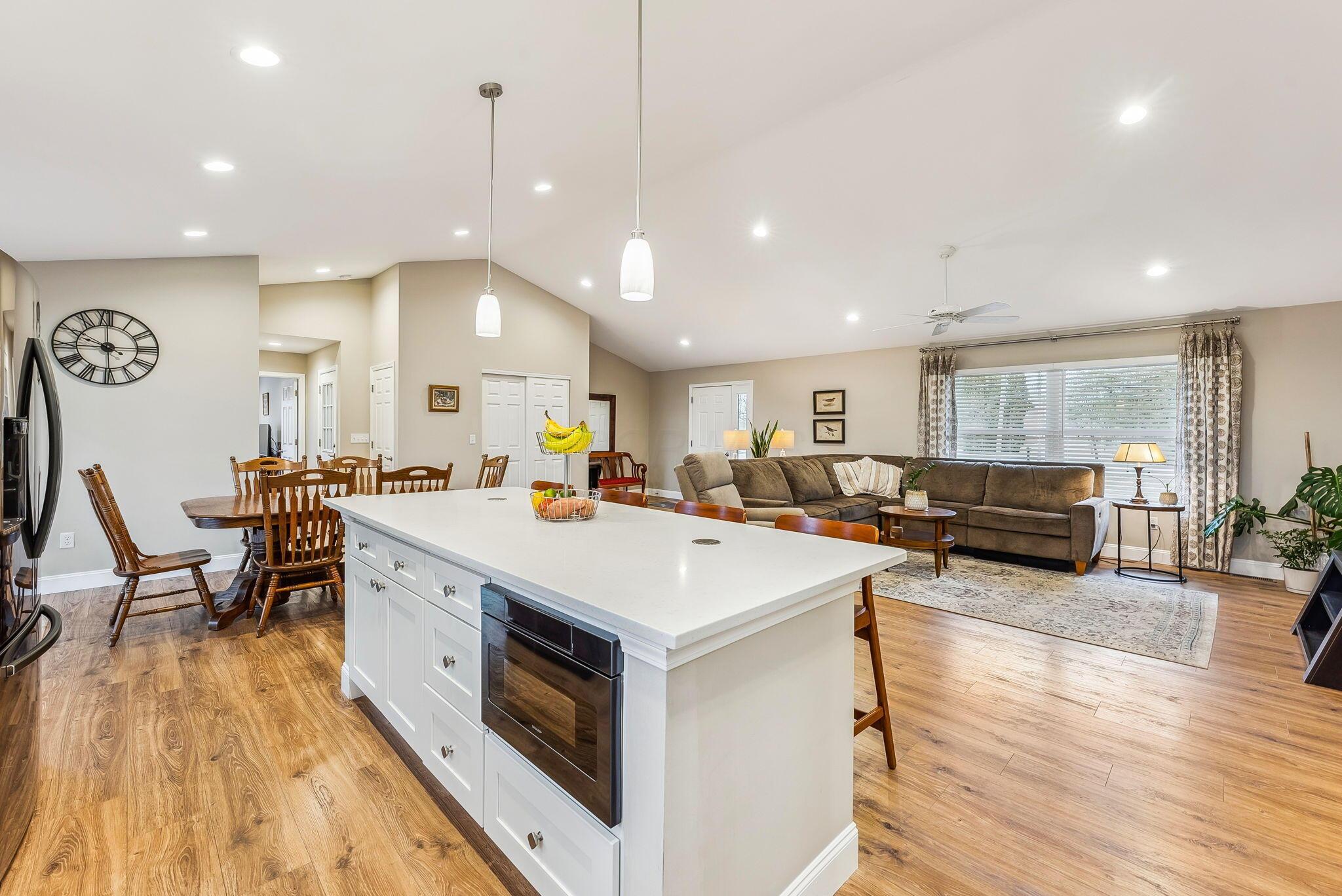 6517 Borror Road Grove City, OH 43123 - Photo 14 of 51 11-web-or-mls-6517-borror-rd