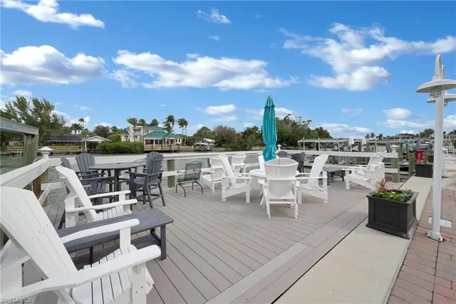 $7,500 | 1950 Gulf Shore Boulevard North, Unit 113, Naples, FL 34102