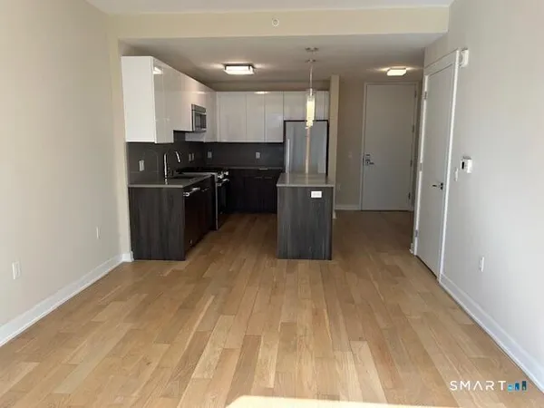 $2,497 | 401 Atlantic Street, Unit 17F, Stamford, CT 06901