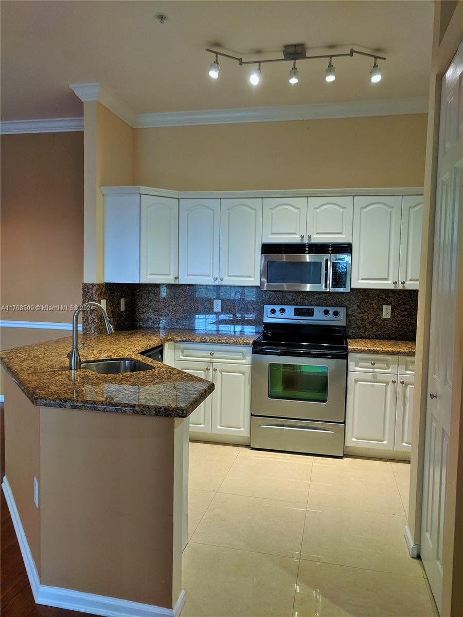 4700 Southwest 160th Avenue, Unit 433 Miramar, FL 33027 - Photo 1 of 33