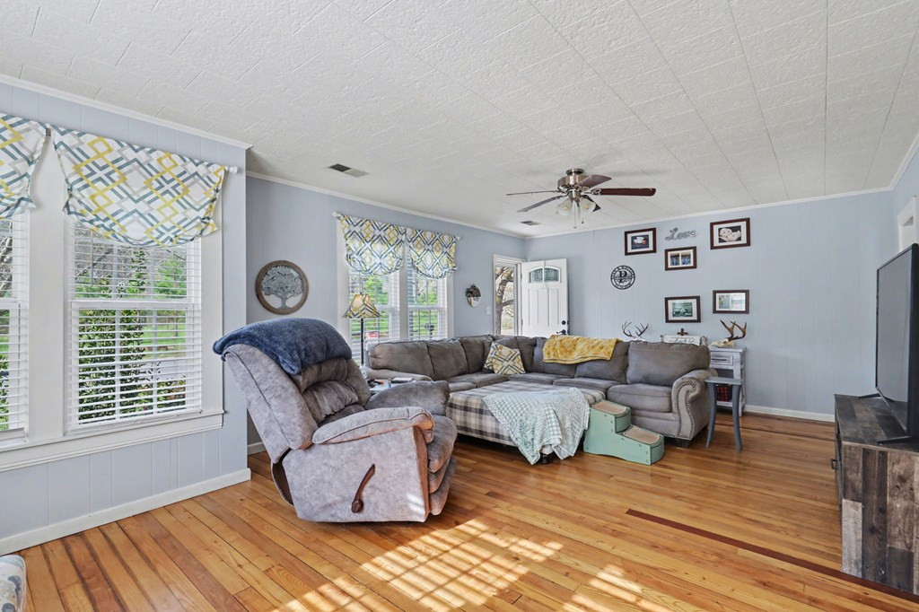 67 Lowell Street Murphy, NC 28906 - Photo 9 of 40