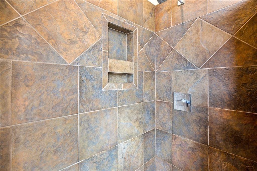 507 Sabine Street, Unit 705 Austin, TX 78701 - Photo 12 of 32 a bathroom with a shower