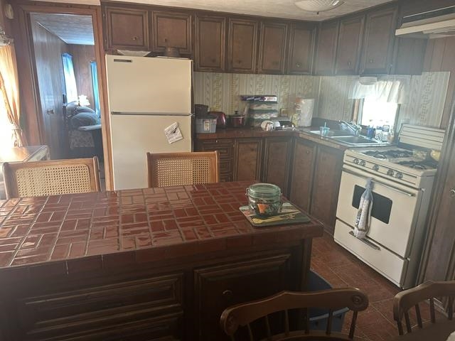 7885 North Airpark Road Weidman, MI 48893 - Photo 5 of 16