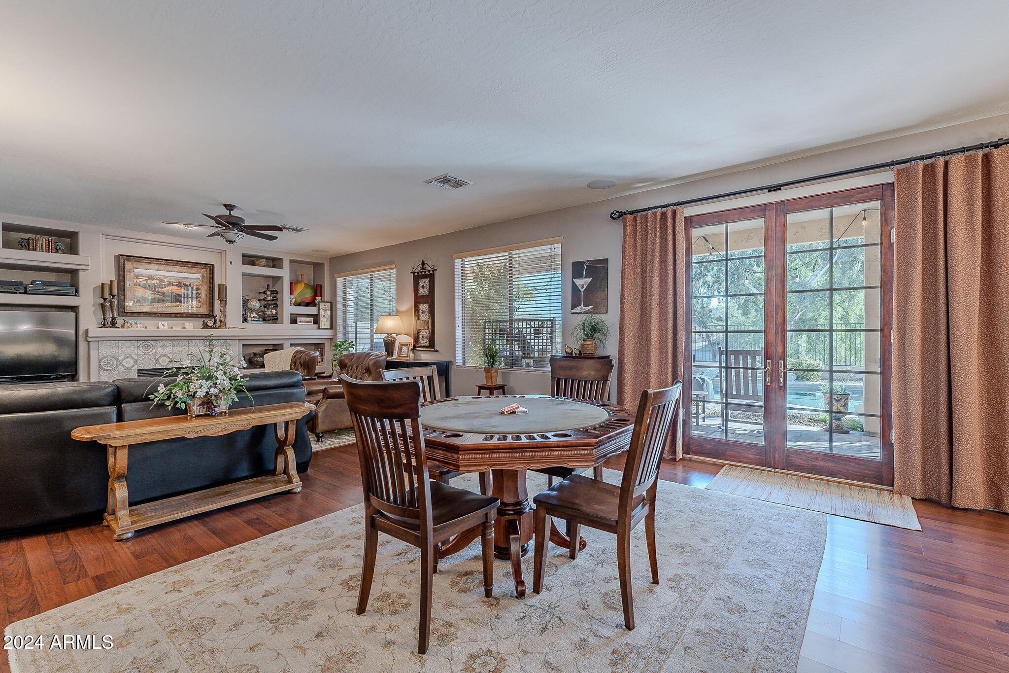 2451 East Darrel Road Phoenix, AZ 85042 - Photo 26 of 97 23-web-or-mls-Darrel-23