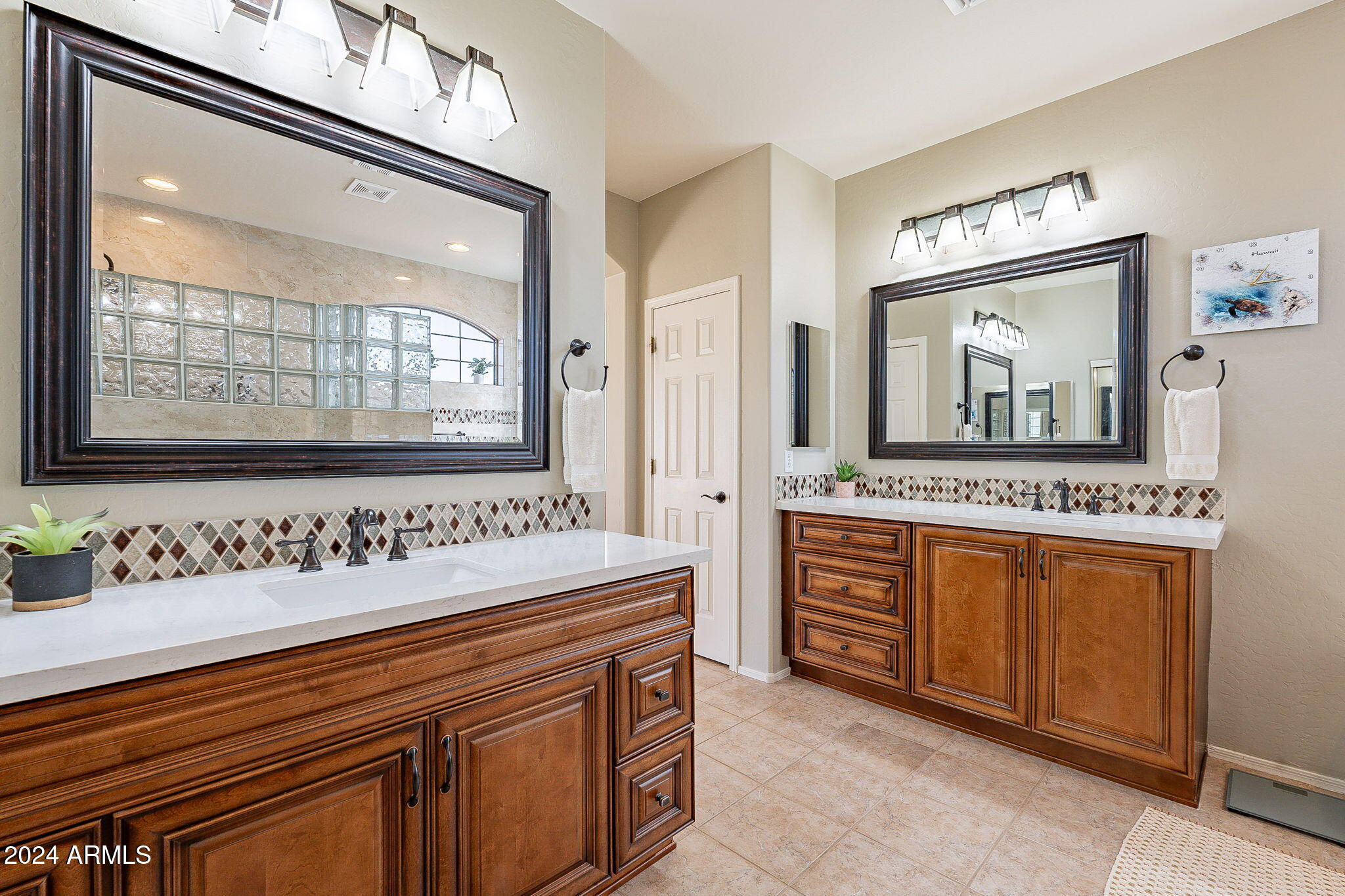2451 East Darrel Road Phoenix, AZ 85042 - Photo 50 of 97 47-web-or-mls-Darrel-47