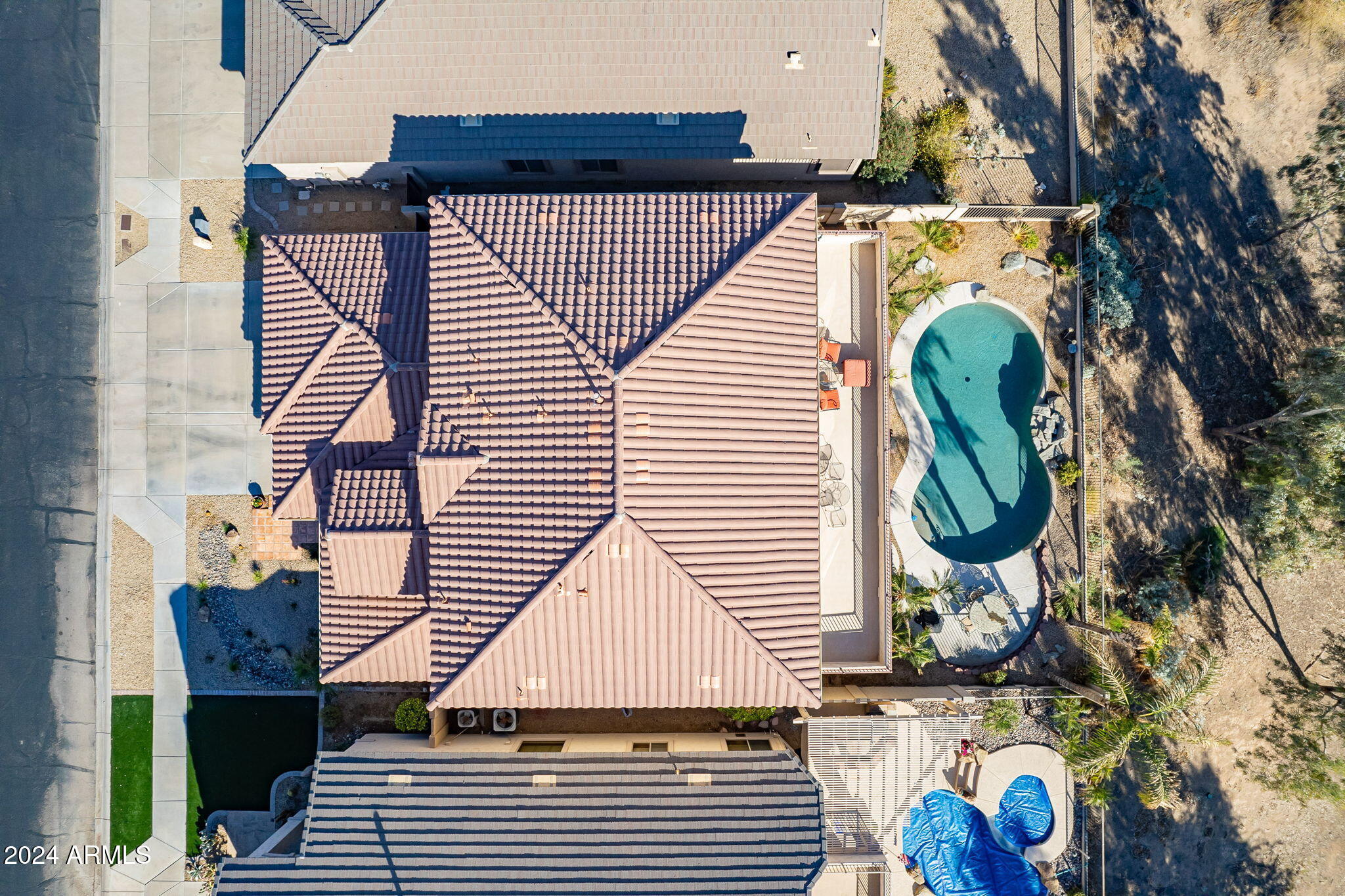 2451 East Darrel Road Phoenix, AZ 85042 - Photo 88 of 97 86-web-or-mls-Darrel-aerial-5