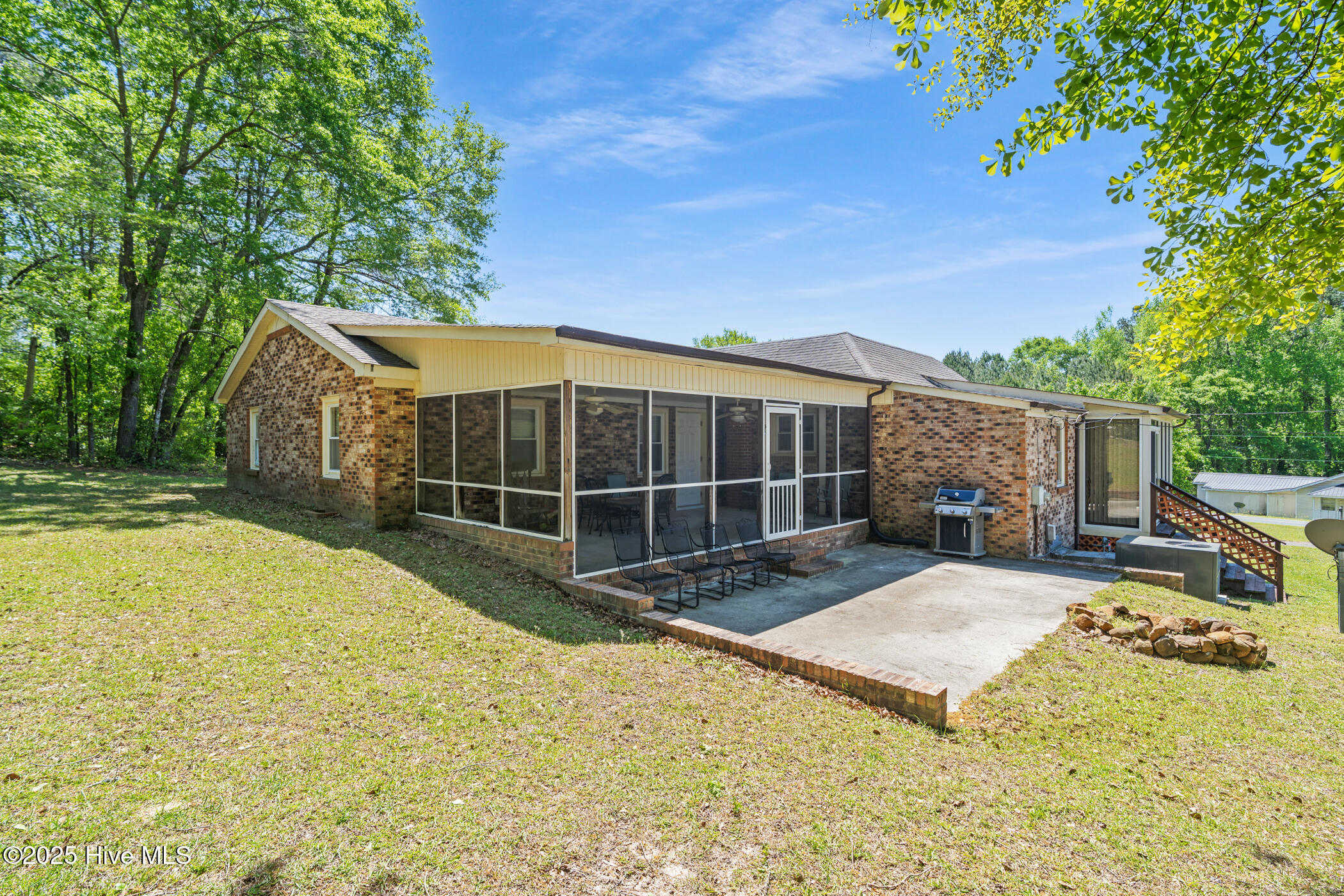 120 West Eason Drive Rockingham, NC 28379 - Photo 4 of 32 DSC09959