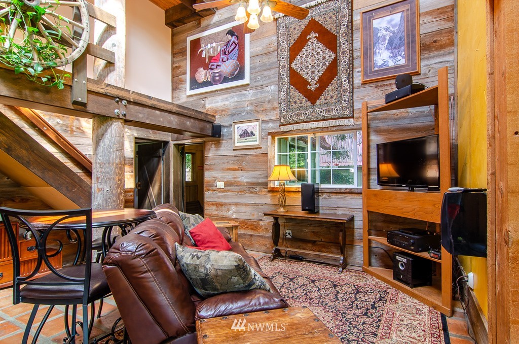 9549 Sunrise Road Blaine, WA 98230 - Photo 8 of 25 Gallery Image 8