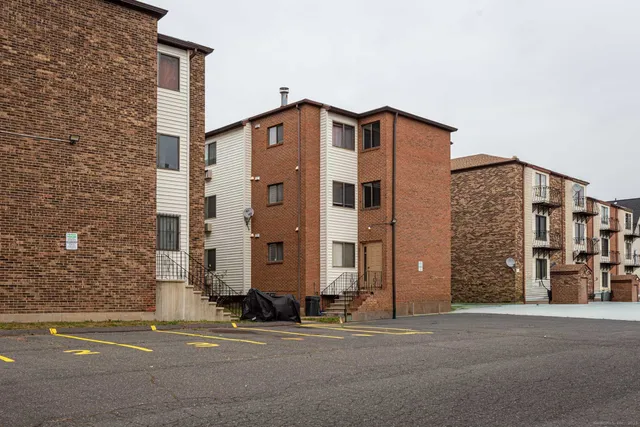 $149,999 | 77 Mountford Street, Hartford, CT 06114