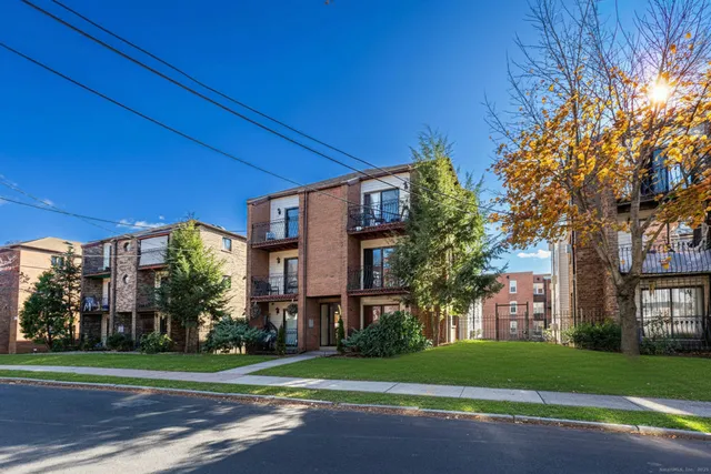 $149,999 | 77 Mountford Street, Hartford, CT 06114