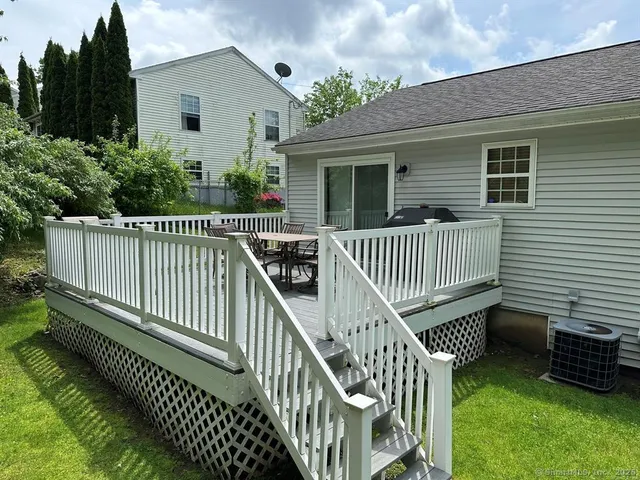 $379,900 | 324 Capitol Avenue, Waterbury, CT 06705