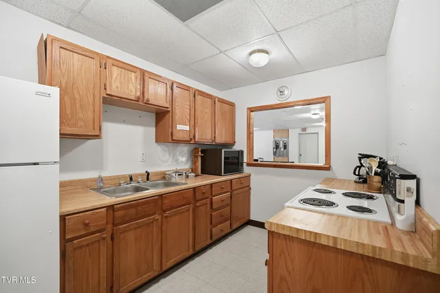 $699,000 | 480 Fordtown Road, Fall Branch, TN 37656