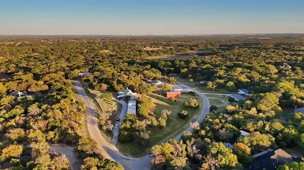 $518,500 | 528 Mill Creek Court, Azle, TX 76020