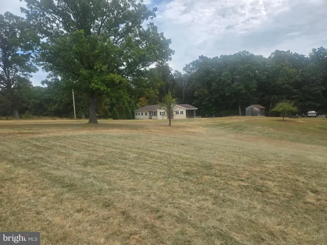 $224,000 | 589 Pine Grove Road, Berkeley Springs, WV 25411