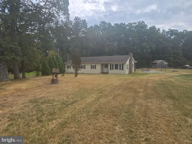 $224,000 | 589 Pine Grove Road, Berkeley Springs, WV 25411