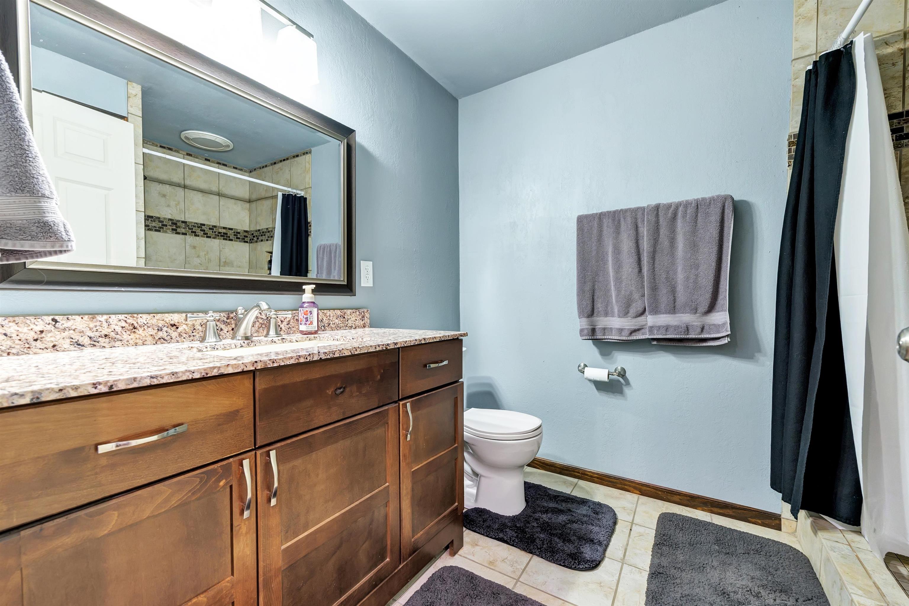 1659 Ontario Road Green Bay, WI 54311 - Photo 23 of 37