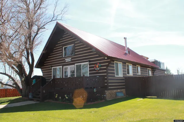 $375,000 | 588 South Oak Street, La Barge, WY 83123