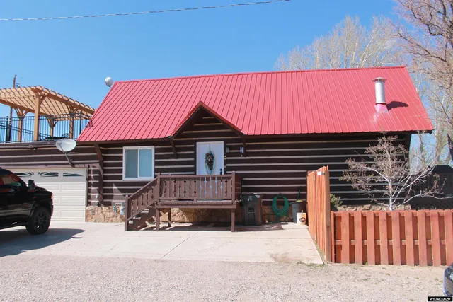$375,000 | 588 South Oak Street, La Barge, WY 83123