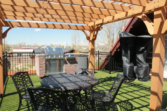 $375,000 | 588 South Oak Street, La Barge, WY 83123