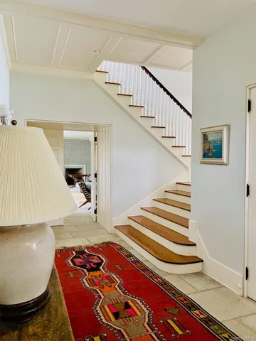 a view of entryway and hall