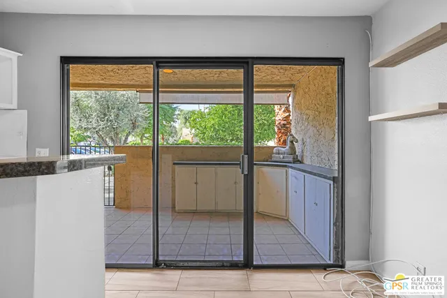 $165,000 | 5300 East Waverly Drive, Unit N5108, Palm Springs, CA 92264