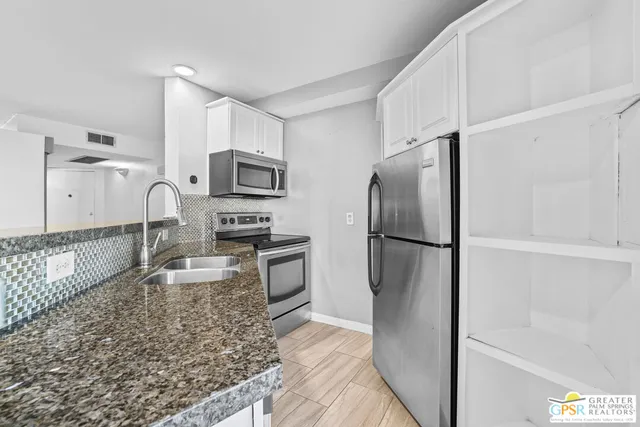 $165,000 | 5300 East Waverly Drive, Unit N5108, Palm Springs, CA 92264