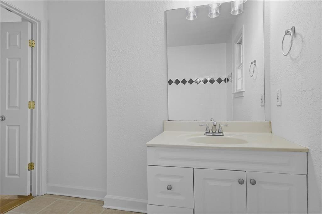 869 Briarcliff Road Northeast, Unit B11 Atlanta, GA 30306 - Photo 17 of 27