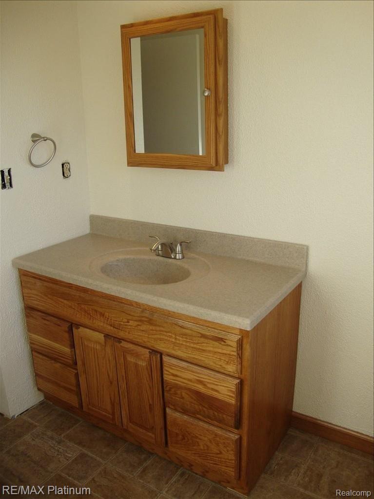 11301 Faussett Road Fenton, MI 48430 - Photo 18 of 22 Faussett 043