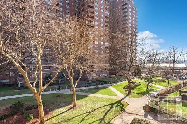 $835,000 | 575 Grand Street, Unit E202 | Lower East Side