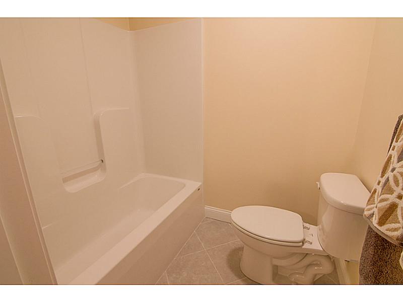 1209 Centerville Road, Unit 4 Warwick, RI 02886 - Photo 19 of 21 Bathroom.