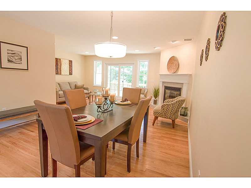 1209 Centerville Road, Unit 4 Warwick, RI 02886 - Photo 8 of 21 Dining Area.
