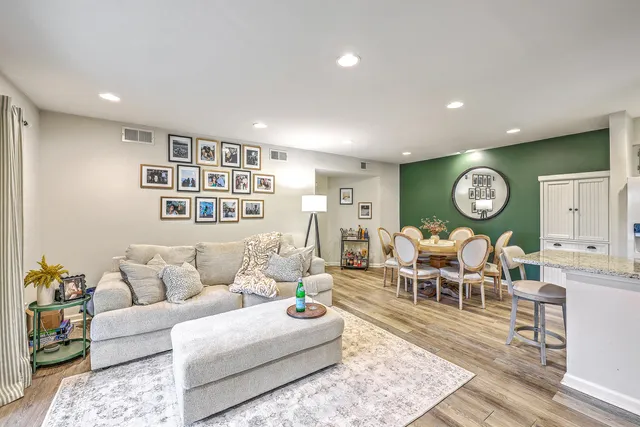 $375,000 | 1054 Anna Knapp Boulevard, Unit 7H, Mount Pleasant, SC 29464