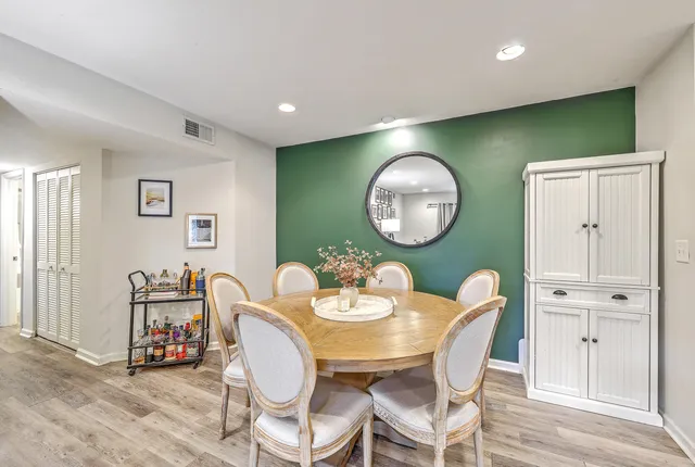 $375,000 | 1054 Anna Knapp Boulevard, Unit 7H, Mount Pleasant, SC 29464