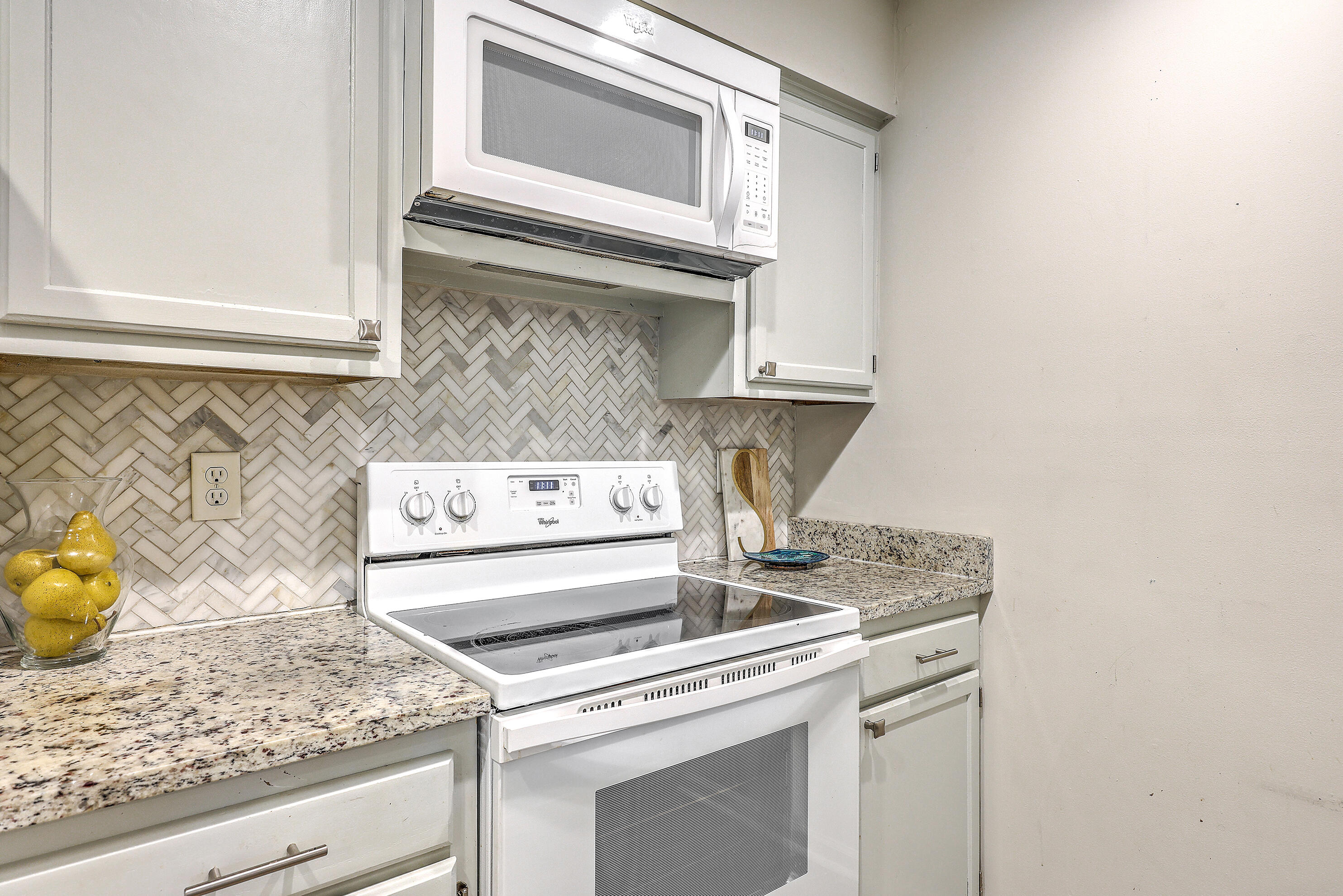 1054 Anna Knapp Boulevard, Unit 7H Mount Pleasant, SC 29464 - Photo 20 of 45 ZYN_0916_17_18_19_20_21_22