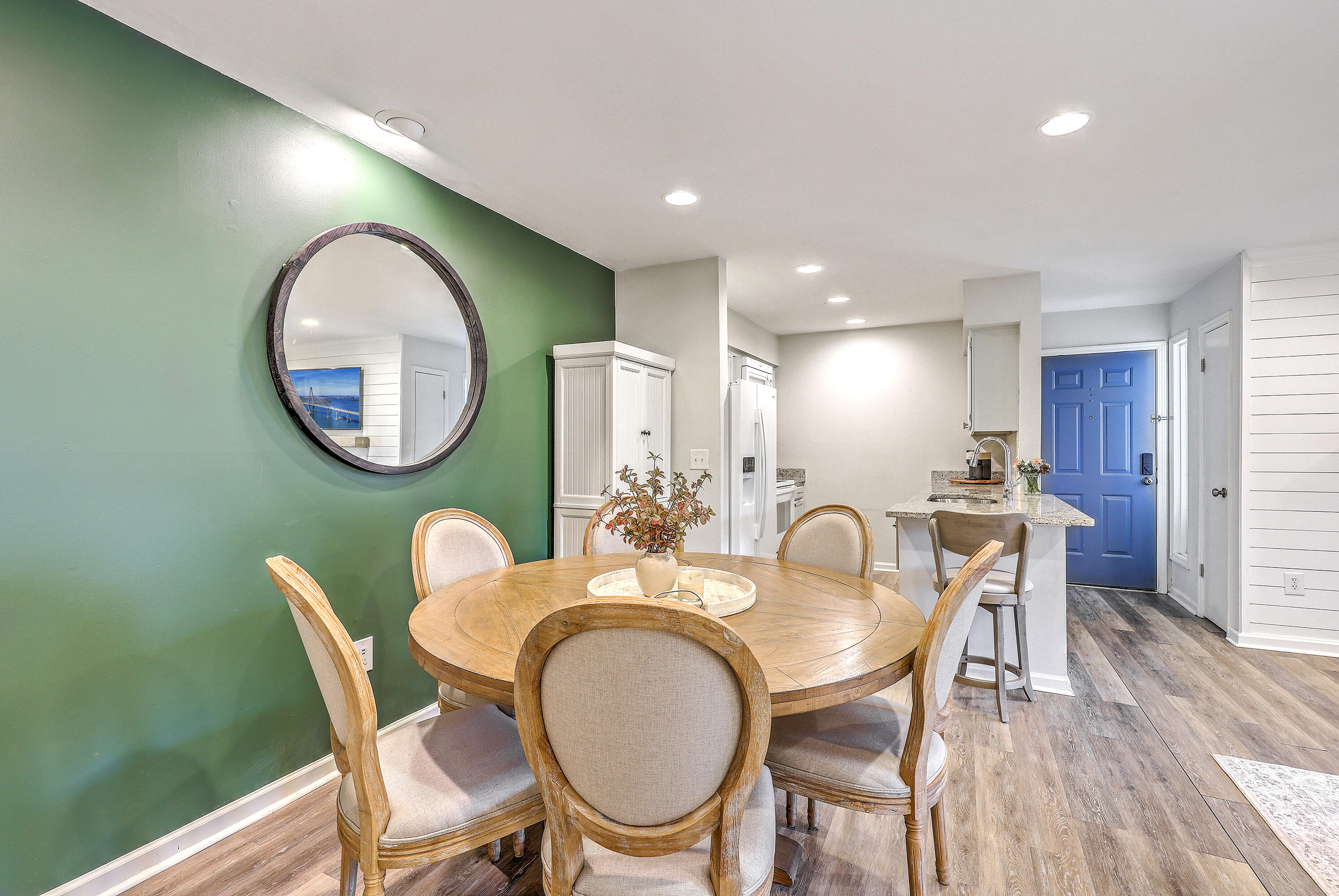 1054 Anna Knapp Boulevard, Unit 7H Mount Pleasant, SC 29464 - Photo 23 of 45 ZYN_0881_2_3_4_5_6_7