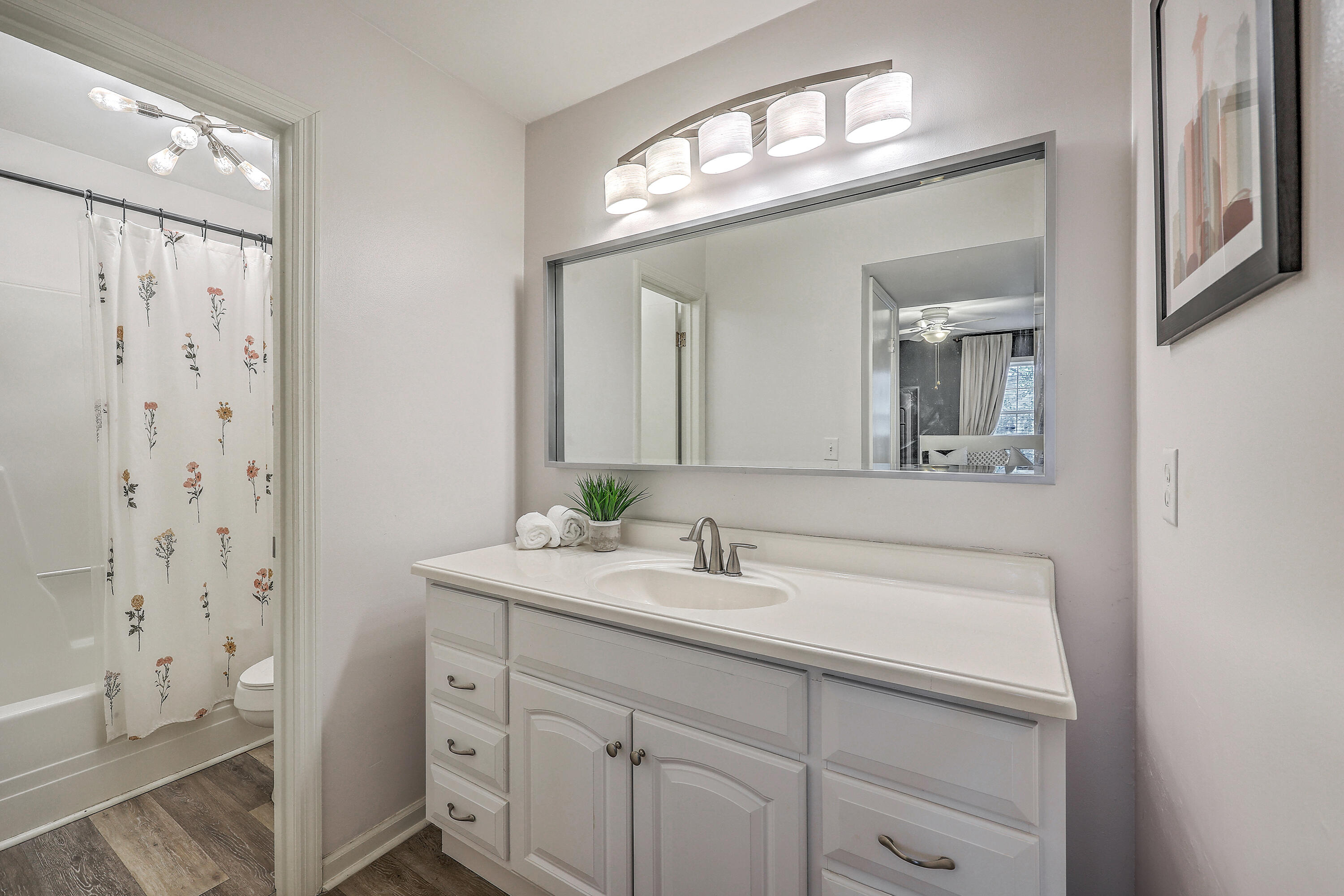 1054 Anna Knapp Boulevard, Unit 7H Mount Pleasant, SC 29464 - Photo 27 of 45 ZYN_0958_59_60_61_62_63_64