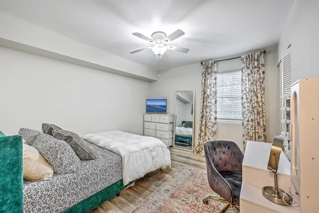 $375,000 | 1054 Anna Knapp Boulevard, Unit 7H, Mount Pleasant, SC 29464