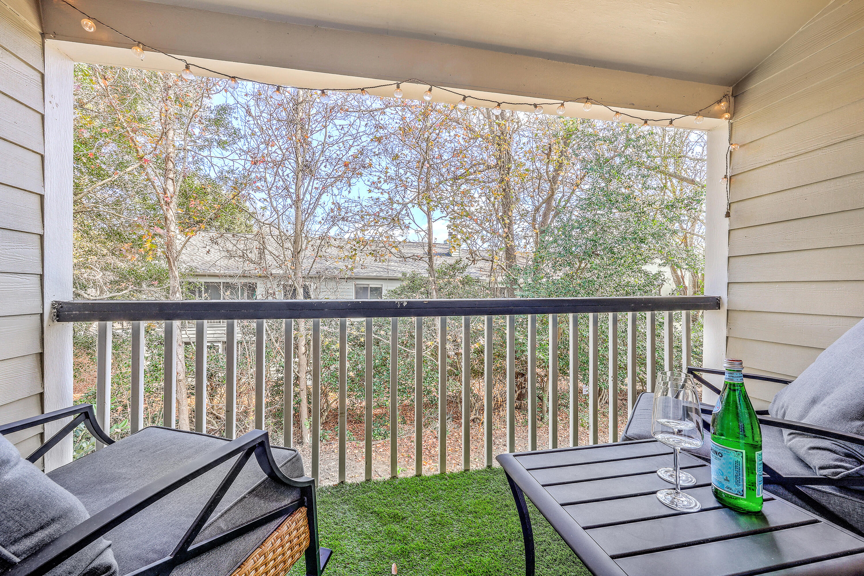 1054 Anna Knapp Boulevard, Unit 7H Mount Pleasant, SC 29464 - Photo 5 of 45 ZYN_1007_08_09_10_11_12_13