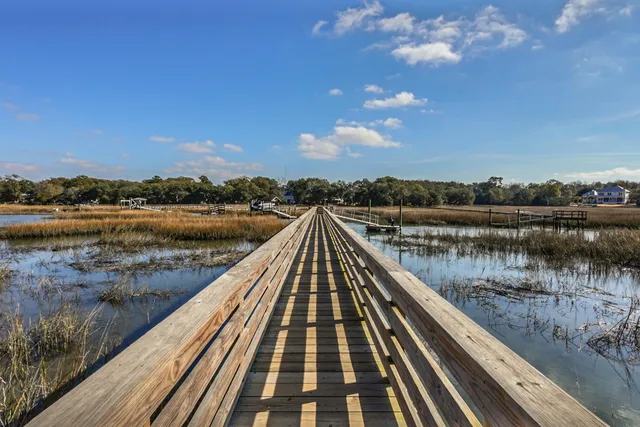 $375,000 | 1054 Anna Knapp Boulevard, Unit 7H, Mount Pleasant, SC 29464