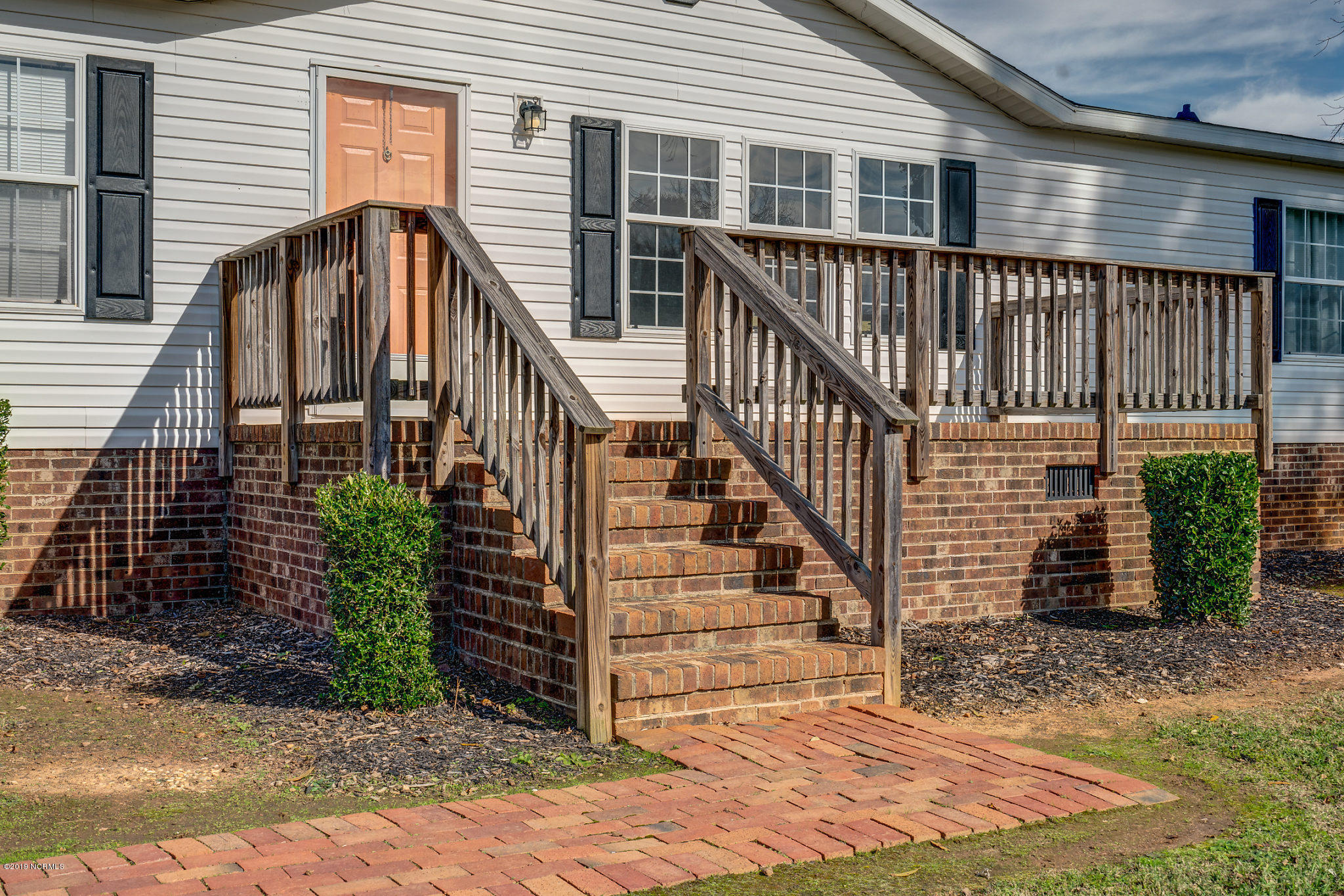10096 Smith Road Middlesex, NC 27557 - Photo 4 of 31 004-10096SmithRd-Middlesex-NC-small