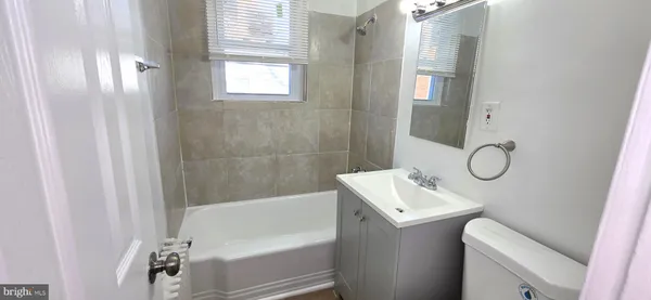 $1,850 | 3207 11th Place Southeast, Unit 4, Washington, DC 20032