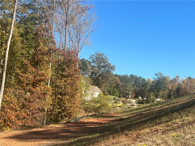 $155,000 | Lot 4 Marina Bay Drive, Seneca, SC 29672