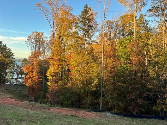 $155,000 | Lot 4 Marina Bay Drive, Seneca, SC 29672