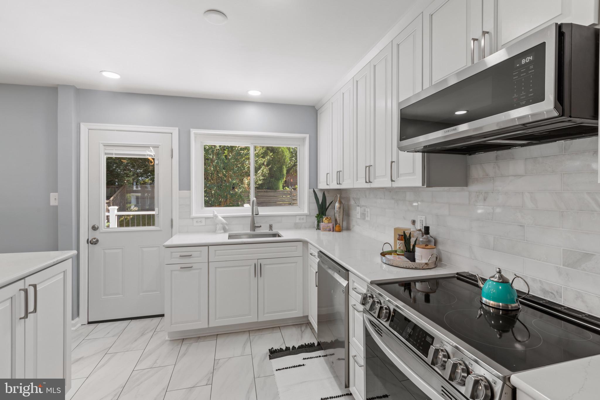 5818 Greentree Road Bethesda, MD 20817 - Photo 21 of 52
