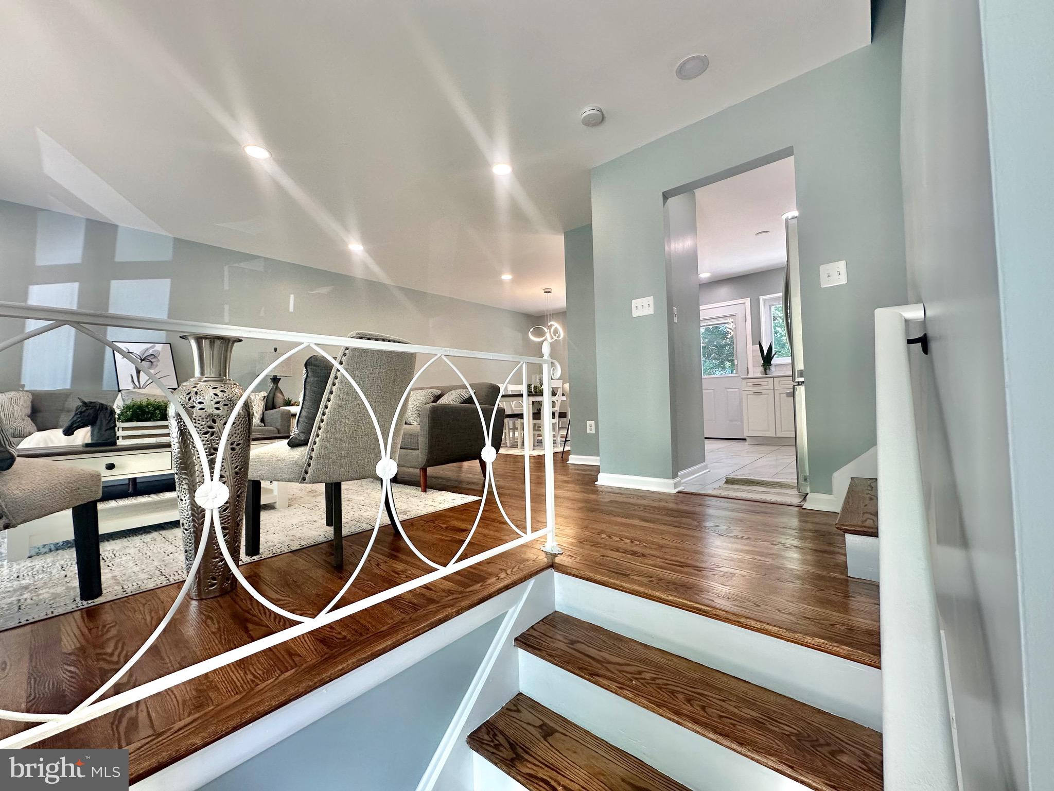5818 Greentree Road Bethesda, MD 20817 - Photo 4 of 52