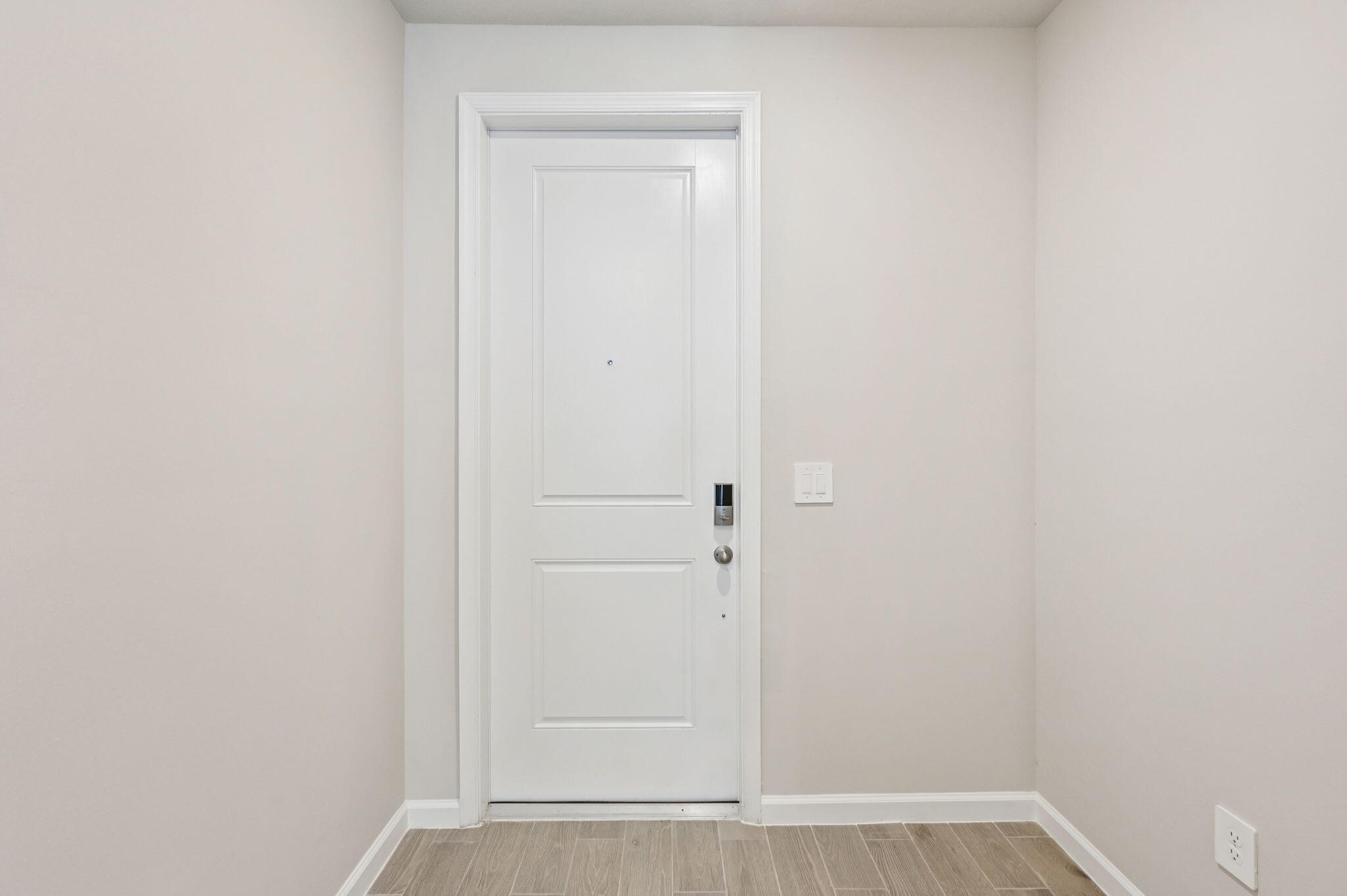 458 Salisbury Circle Fort Pierce, FL 34982 - Photo 5 of 32 a view of a small space