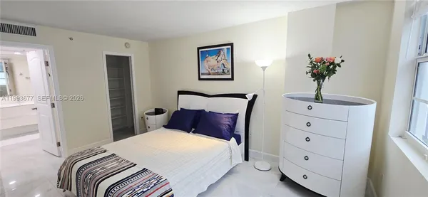 $3,200 | 6917 Collins Avenue, Unit 1212, Miami Beach, FL 33141