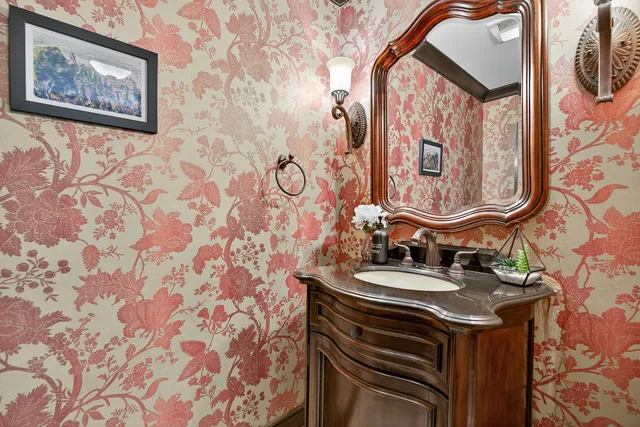 $1,250,000 | 1886 West Clover Drive, Inverness, IL 60067