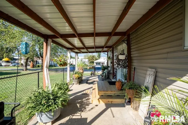 $185,000 | 516 South 8th Street, Herrin, IL 62948
