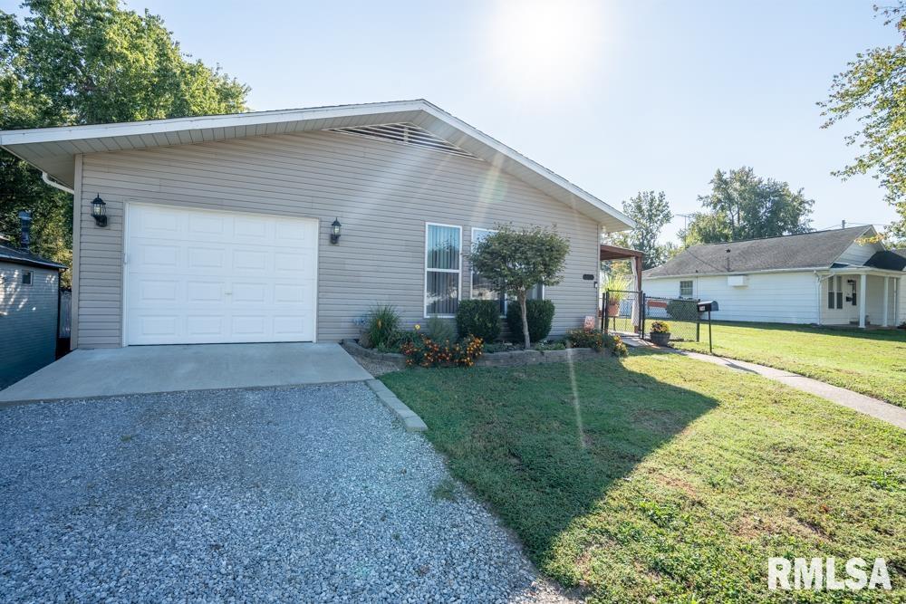 516 South 8th Street Herrin, IL 62948 - Photo 3 of 33